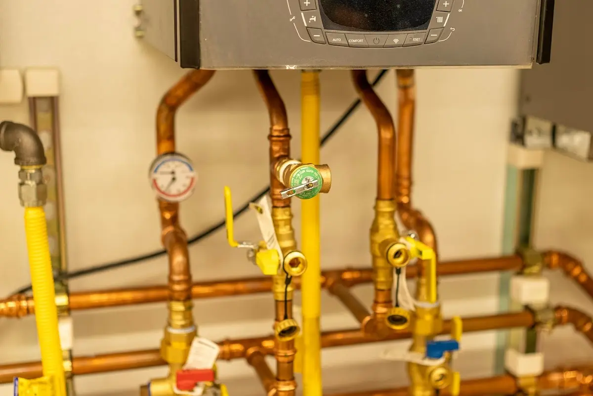 Licensed technician providing Water Heater Installation for a homeowner in El Sobrante